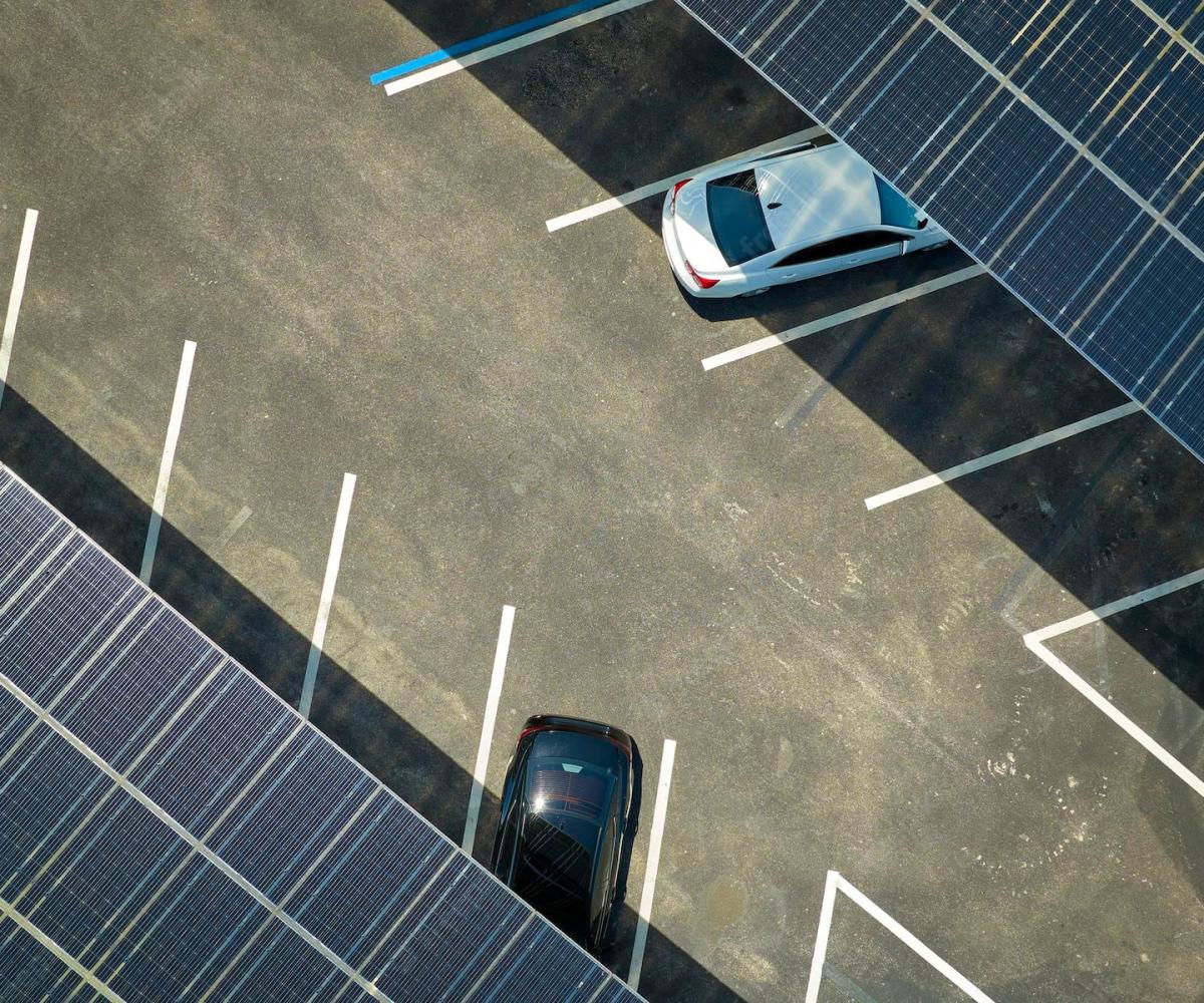 Offre et solution : Ombrières photovoltaïques - Panneaux solaires - Solutions d'énergies renouvelables pour les agriculteurs, industriels et collectivités